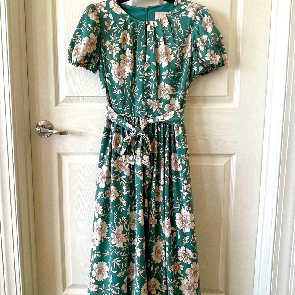 Gal Meet Glam Shannon dress size 4